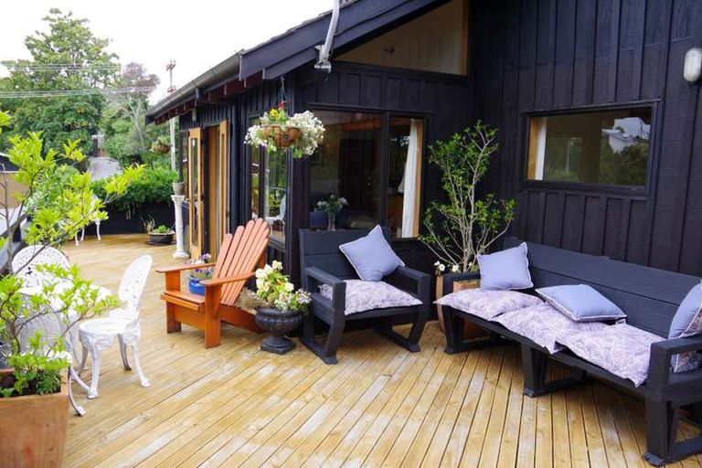 Photo of property in 12 Arrowsmith Avenue, Waipahihi, Taupo, 3330