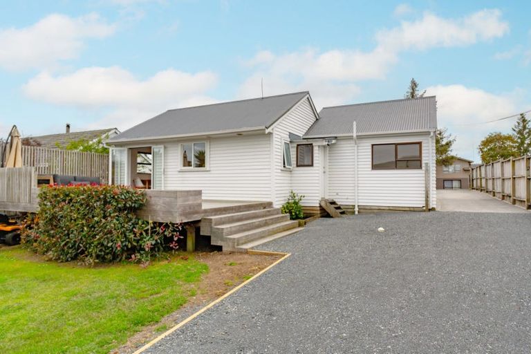 Photo of property in 70 Mcentee Road, Waitakere, Auckland, 0816