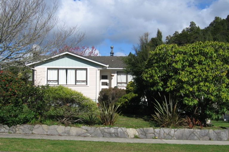 Photo of property in 13 Ranfurly Place, Te Kamo, Whangarei, 0112