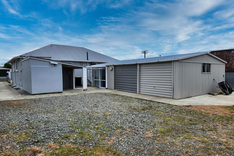 Photo of property in 15 Queen Street, Winton, 9720