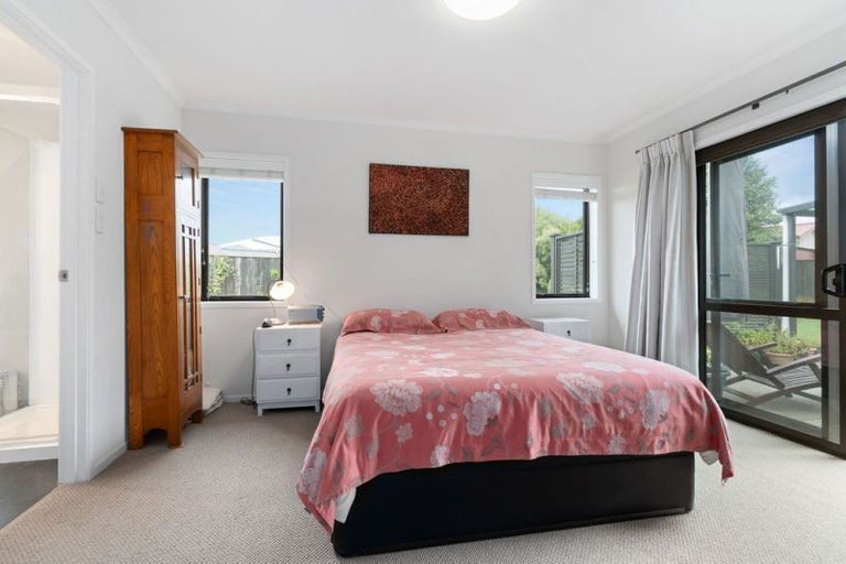 Photo of property in 40 Armstrong Avenue, Carterton, 5713