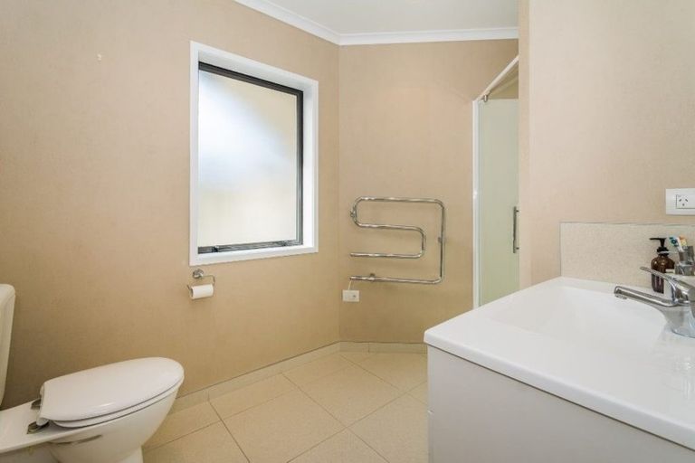 Photo of property in 26 Kilkelly Avenue, Pinehill, Auckland, 0632