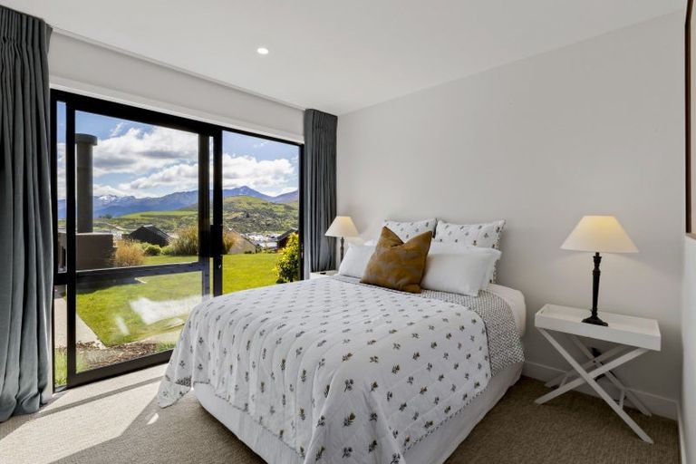 Photo of property in 1 Chimney Lane, Jacks Point, Queenstown, 9371