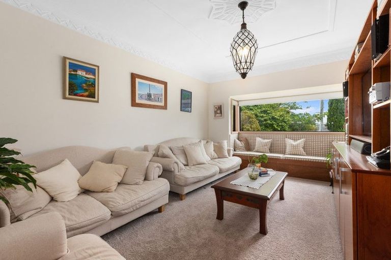 Photo of property in 15 Glamis Avenue, Strathmore Park, Wellington, 6022