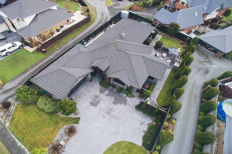 Photo of property in 69 Waitikiri Drive, Parklands, Christchurch, 8083