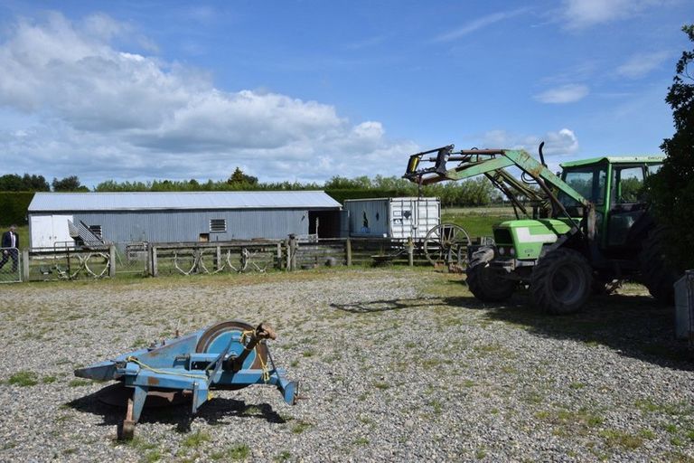 Photo of property in 555 Flora East, Makarewa, Invercargill, 9876