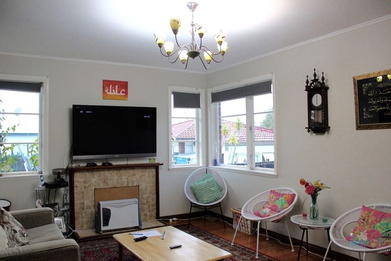 Photo of property in 110 Astley Avenue, New Lynn, Auckland, 0600