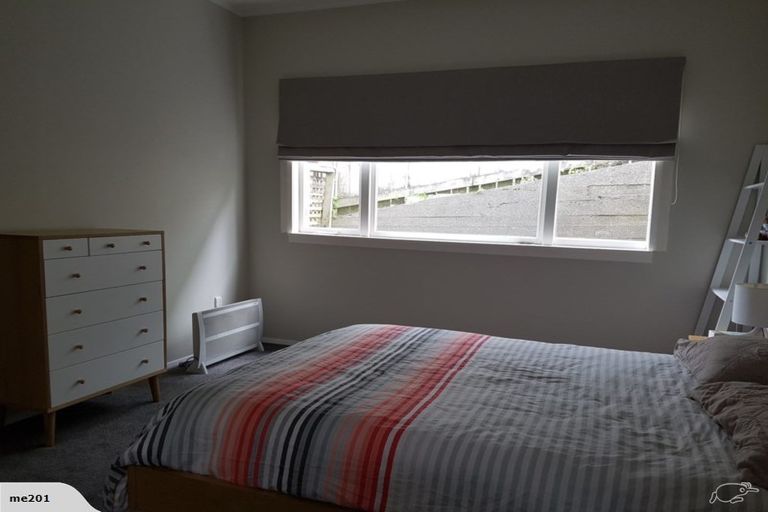 Photo of property in 17 Garfield Street, Brooklyn, Wellington, 6021