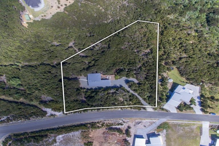 Photo of property in 97 Stratford Drive, Cable Bay, 0420