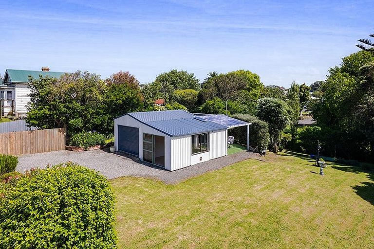 Photo of property in 26 Leicester Street, Patea, 4520