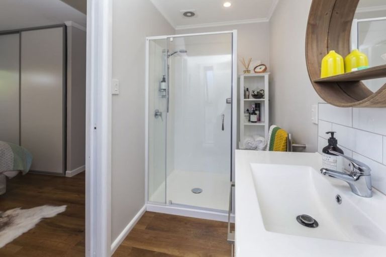 Photo of property in 2 Manor Place, Bryndwr, Christchurch, 8053