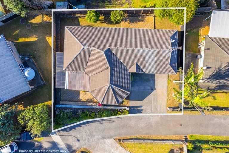 Photo of property in 12 Hocken Place, Mangere Bridge, Auckland, 2022