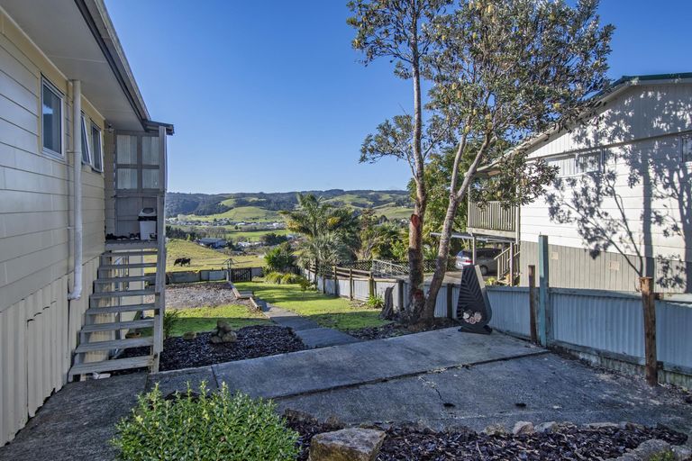 Photo of property in 7 Boundary Road, Hikurangi, 0114