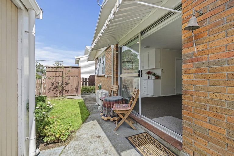 Photo of property in 28b Pendarves Street, New Plymouth, 4310