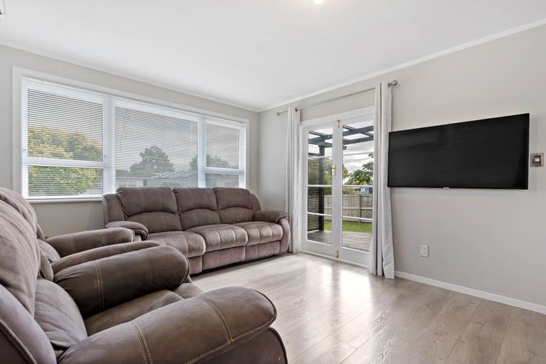Photo of property in 4 Orpheus Place, Papakura, 2110