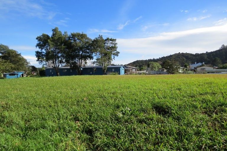 Photo of property in 19 Victoria Street, Coromandel, 3506