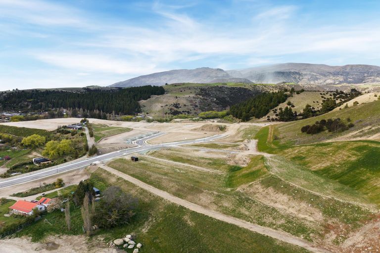 Photo of property in 42 Atkins Road, Luggate, Wanaka, 9382