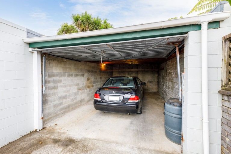 Photo of property in 7 Waimea Street, Westown, New Plymouth, 4310