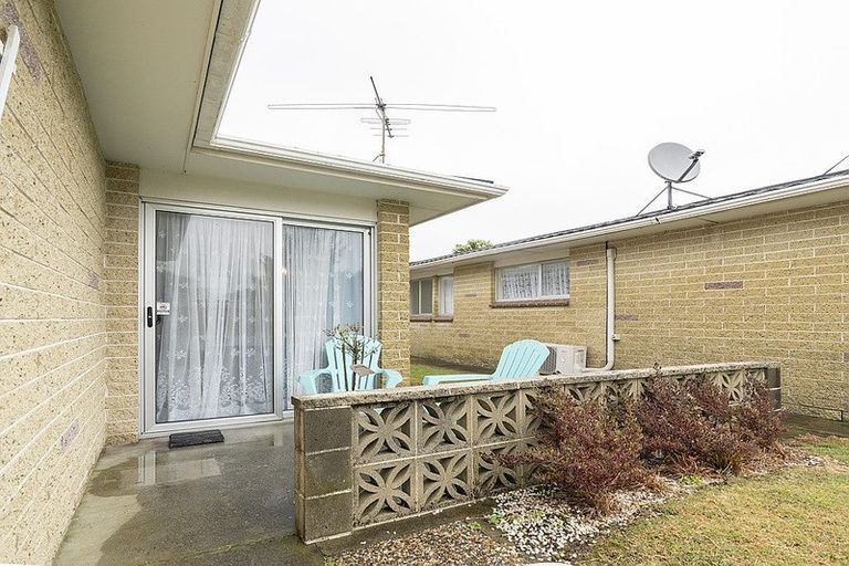 Photo of property in 18 Anthony Grove, Paraparaumu Beach, Paraparaumu, 5032