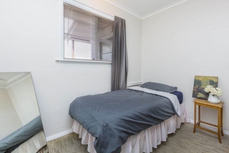 Photo of property in 33 Pine Avenue, Upper Hutt Central, Upper Hutt, 5018