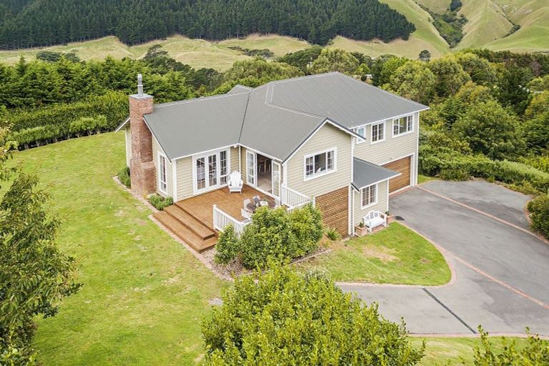 Photo of property in 91 Woodburn Drive, Takapu Valley, Wellington, 5028