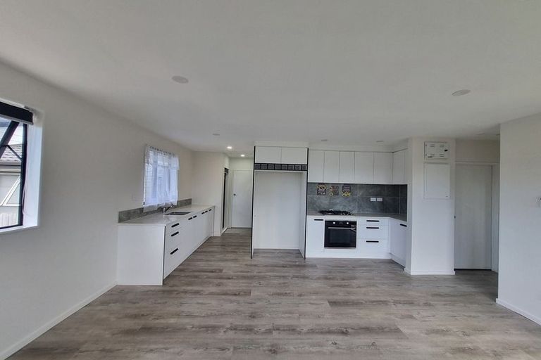 Photo of property in 2 Arnhem Place, Pukekohe, 2120