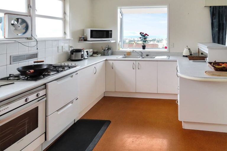 Photo of property in 23 Magnolia Grove, Maungaraki, Lower Hutt, 5010