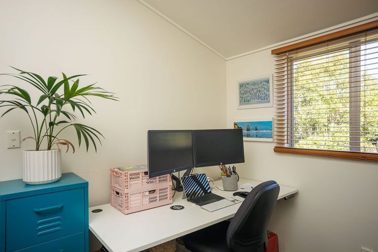 Photo of property in 264c Grounsell Crescent, Belmont, Lower Hutt, 5010