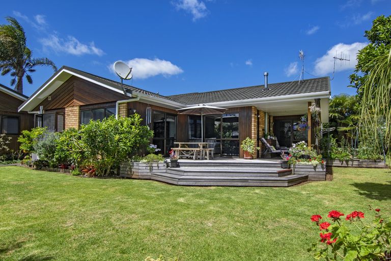 Photo of property in 27 Kereru Street, Maunu, Whangarei, 0110