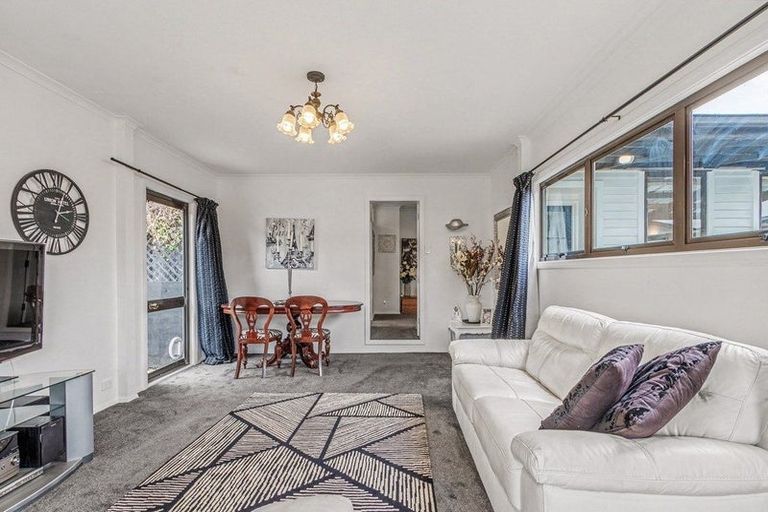 Photo of property in 18 Godwin Crescent, College Estate, Whanganui, 4500
