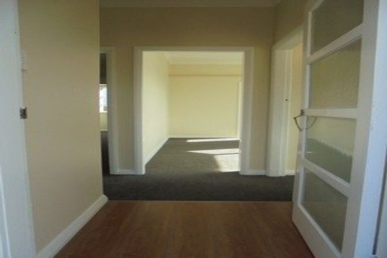 Photo of property in 148 The Ridgeway, Mornington, Wellington, 6021