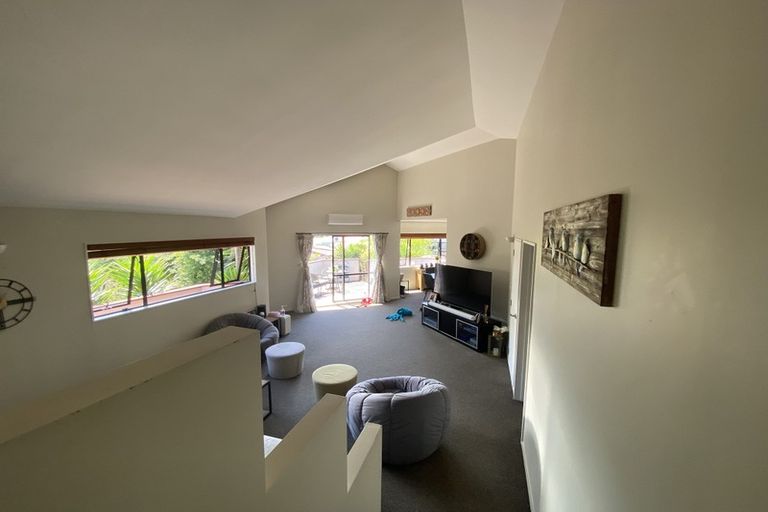 Photo of property in 1/15 Aorangi Place, Birkenhead, Auckland, 0626