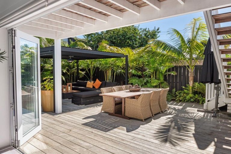 Photo of property in 16 Sutherland Avenue, Mount Maunganui, 3116