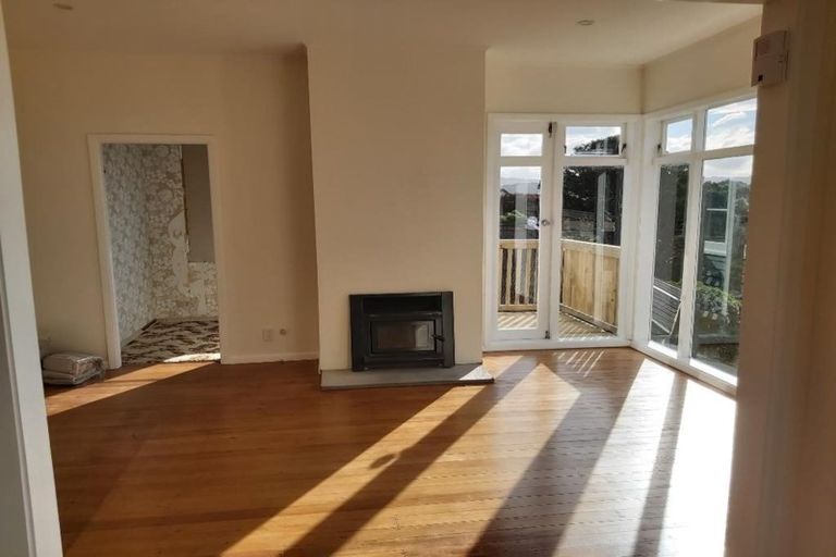 Photo of property in 31 Sidlaw Street, Strathmore Park, Wellington, 6022