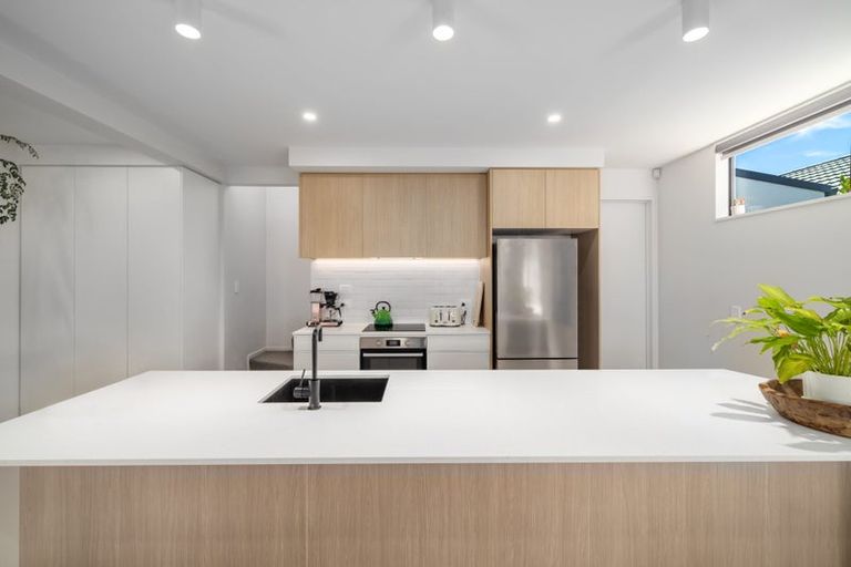 Photo of property in 121a Packe Street, Edgeware, Christchurch, 8013