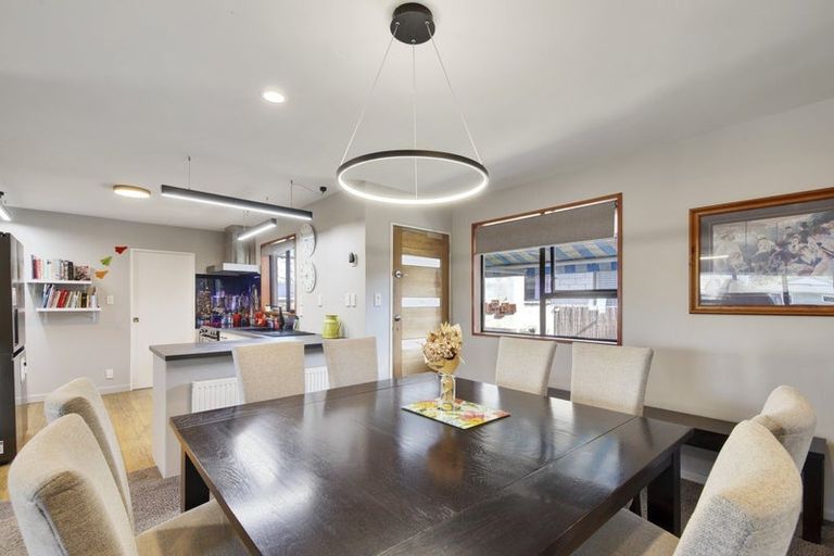 Photo of property in 1 Wakelin Place, Redwood, Christchurch, 8051