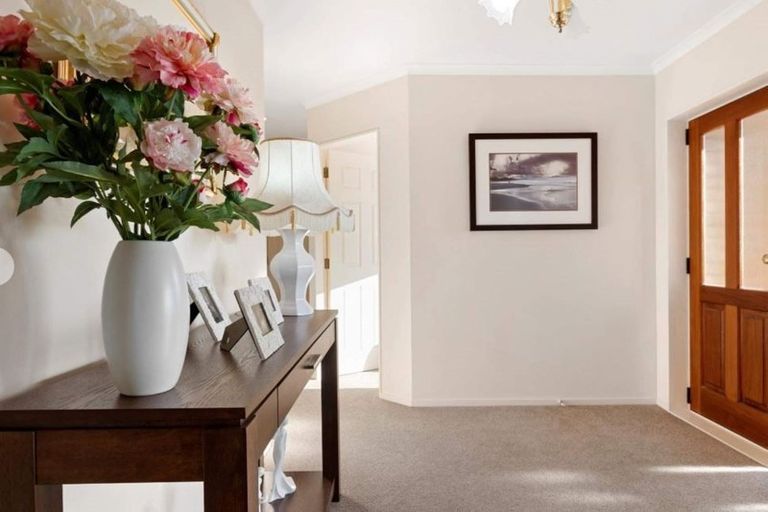 Photo of property in 27 Oteki Park Drive, Welcome Bay, Tauranga, 3112