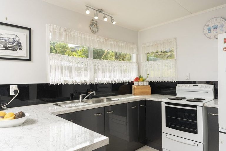 Photo of property in 10 Arawa Place, Onerahi, Whangarei, 0110