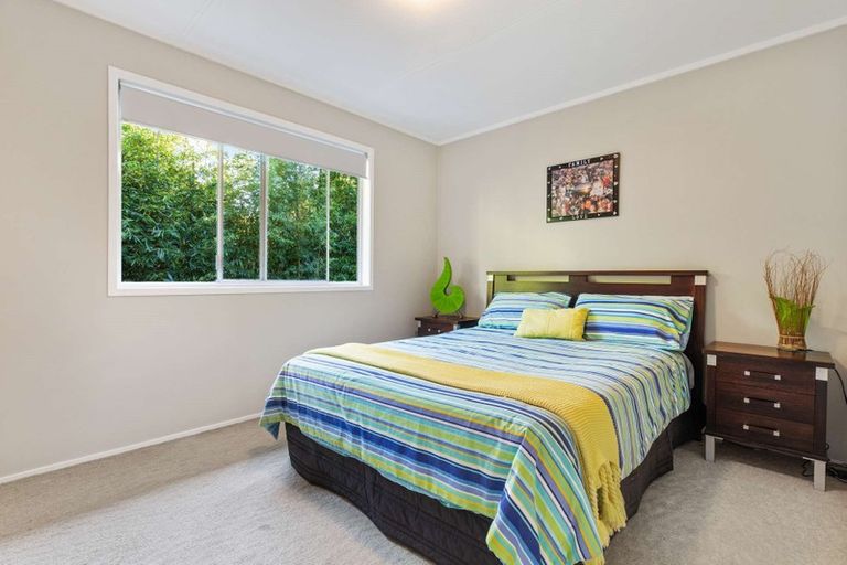 Photo of property in 203 Woodlands Park Road, Titirangi, Auckland, 0604