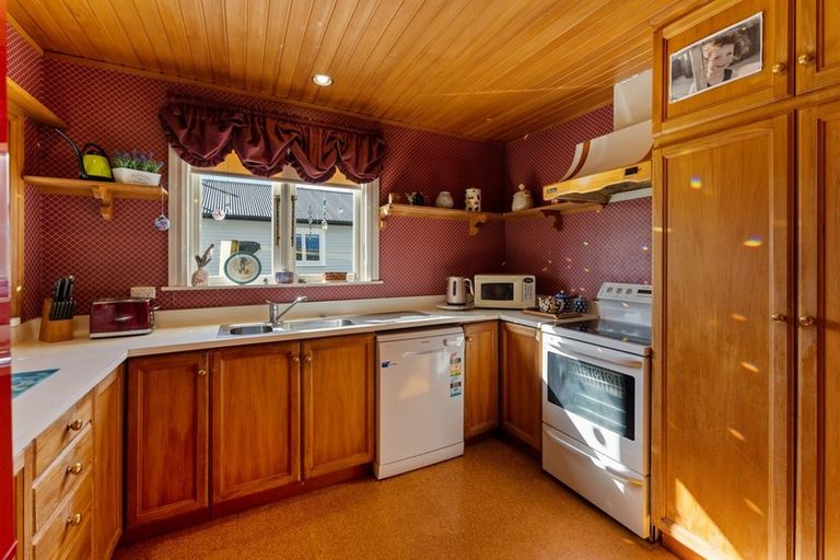 Photo of property in 53 Miro Street, Trentham, Upper Hutt, 5018