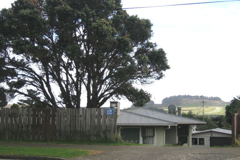 Photo of property in 71 Driver Crescent, Cannons Creek, Porirua, 5024