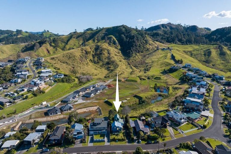 Photo of property in 15a Mayor View Terrace, Waihi Beach, 3611