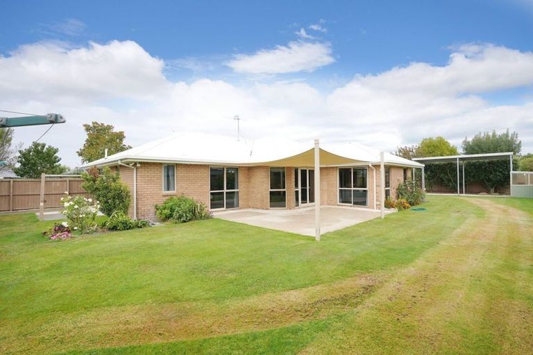 Photo of property in 8 Parkinson Place, Woodend, 7610