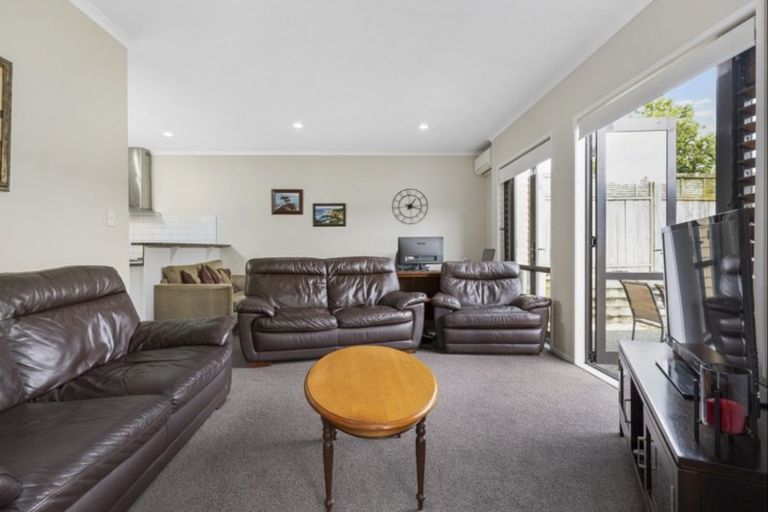 Photo of property in 44/11 The Avenue, Albany, Auckland, 0632