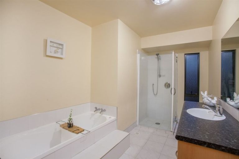 Photo of property in 90d Atkinson Road, Titirangi, Auckland, 0604