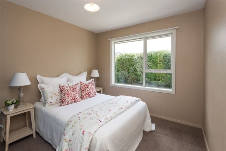 Photo of property in 47 Fovant Street, Russley, Christchurch, 8042