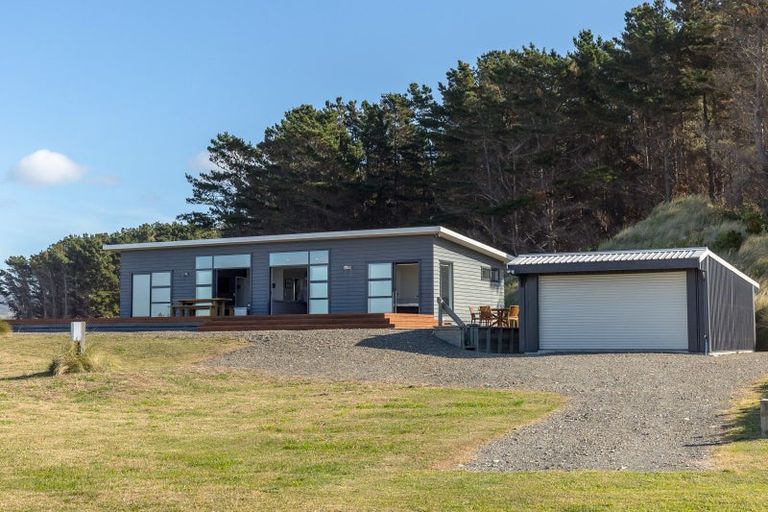 Photo of property in 9 Puk Lane, Flat Point, Masterton, 5883
