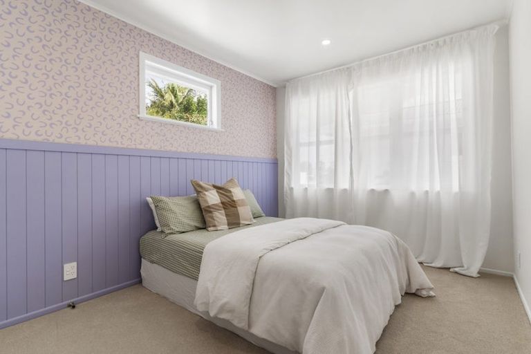 Photo of property in 24d Clinton Avenue, Te Atatu Peninsula, Auckland, 0610