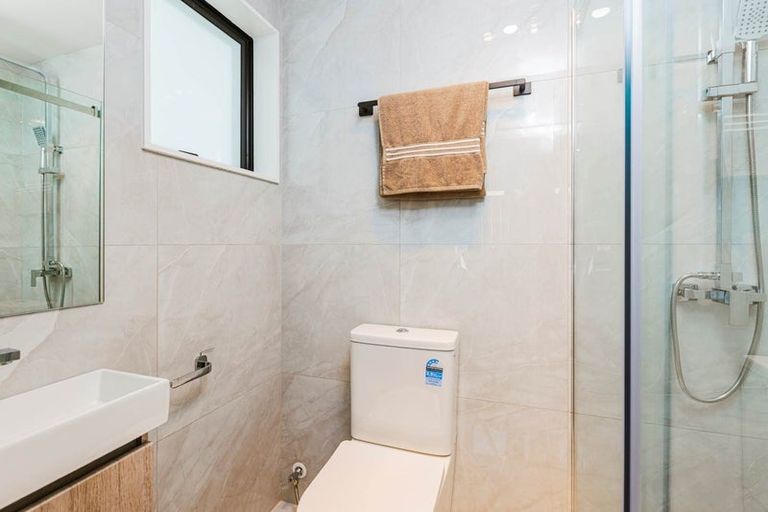 Photo of property in 16d Smedley Street, Manurewa, Auckland, 2102