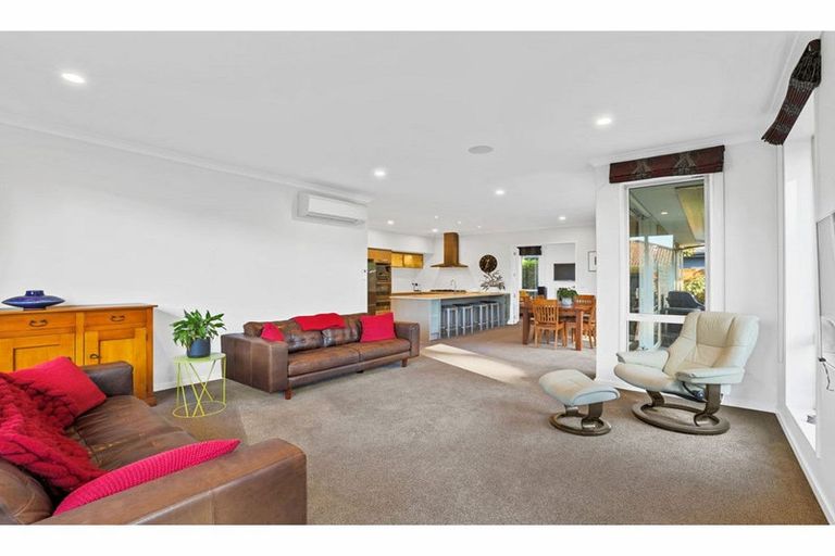 Photo of property in 24 Reka Street, Parklands, Christchurch, 8083